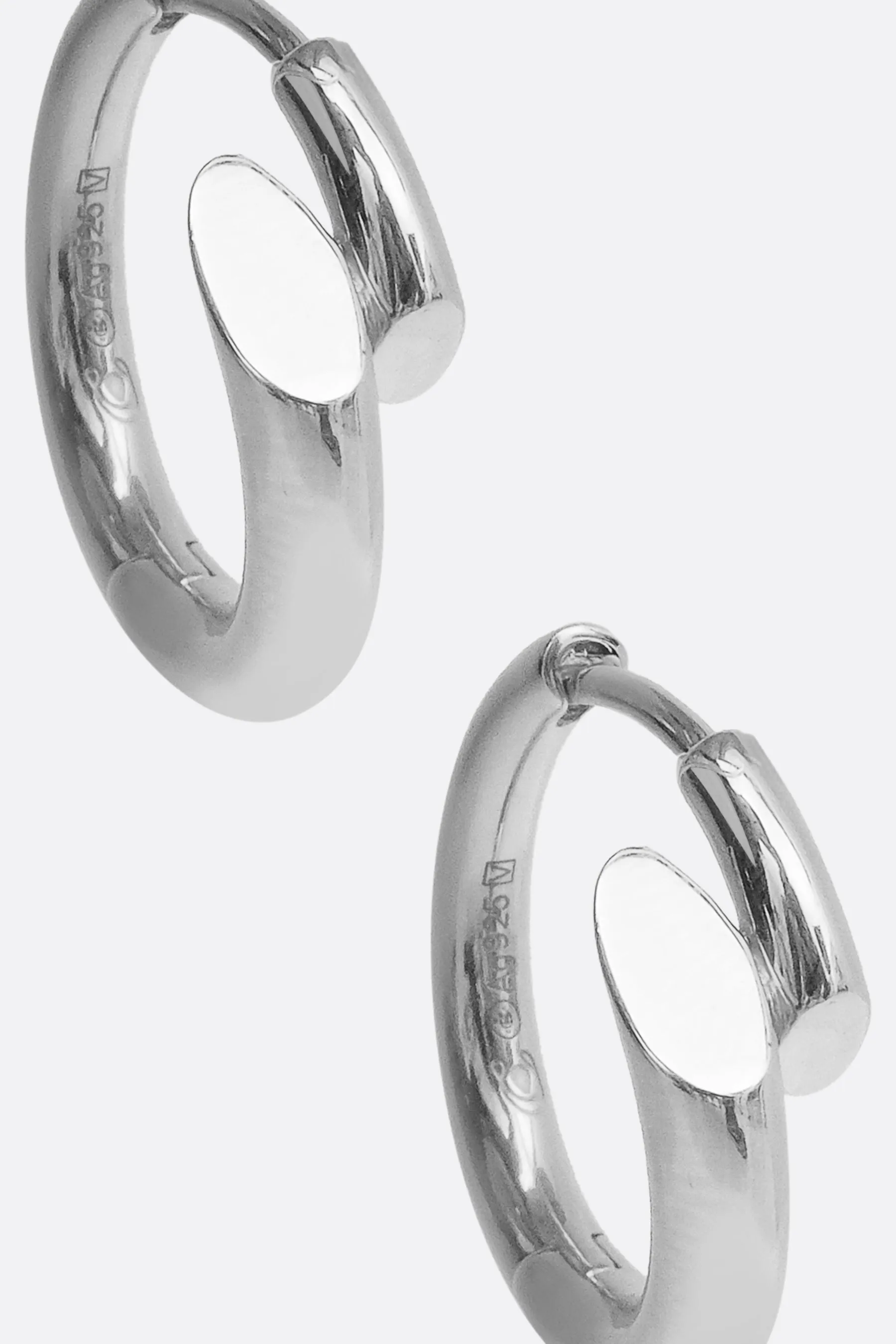 Biseau hoop earrings
