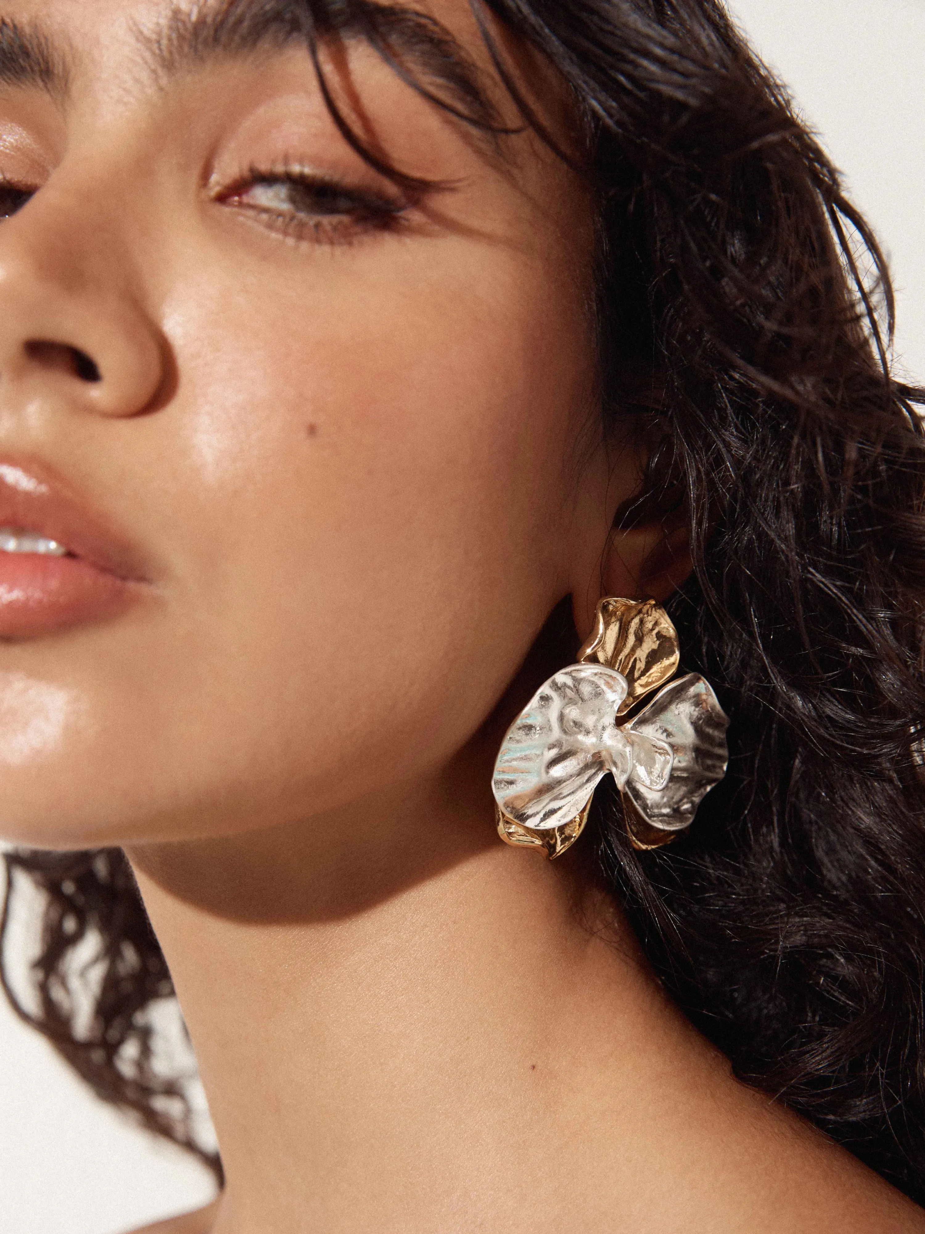 GARDENIA EARRINGS
